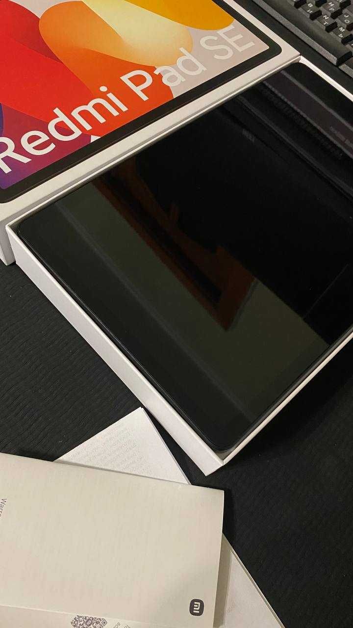 Планшет Xiaomi Redmi Pad SE 8/256GB Graphite Gray + Клавіатура