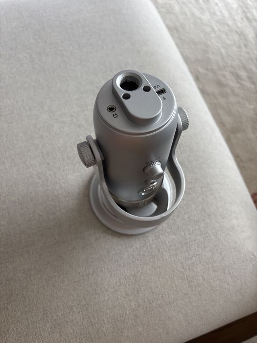 Blue Yeti microfone USB