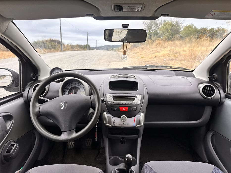 Peugeot 107 1.0 - Em muito bom estado