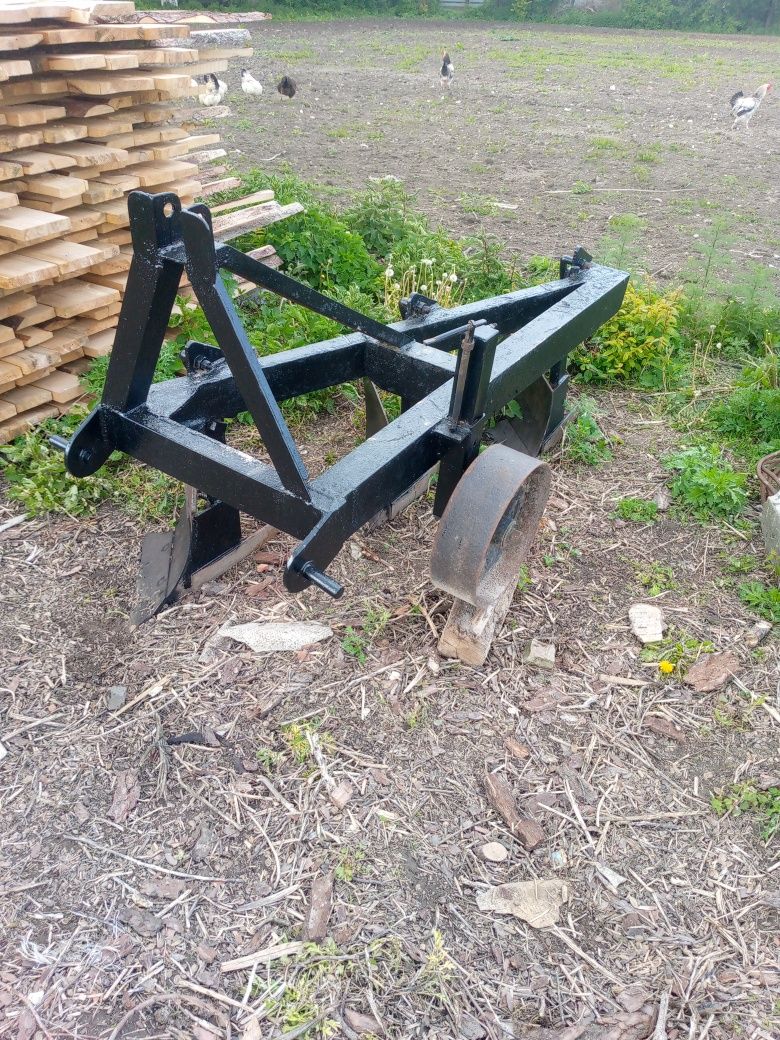 Продам плуг3 по 25