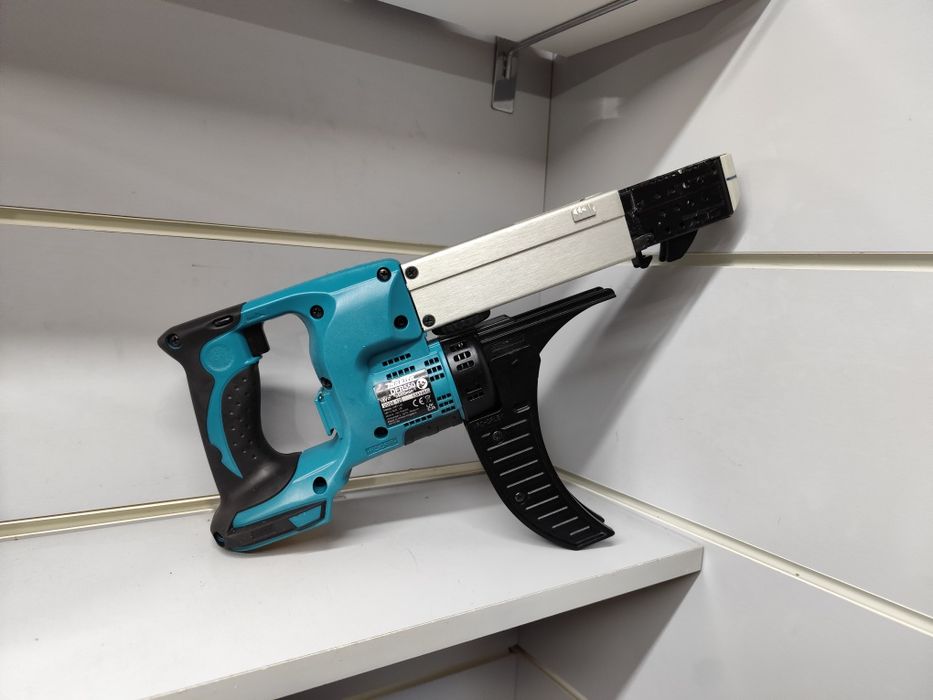 Makita DFR 550 акумуляторний шуруповерт стрічковий Макіта