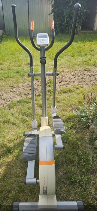 Orbitrek rowerek trenażer magnetyczny 
- opór magnetyczny, 8-stopniowy