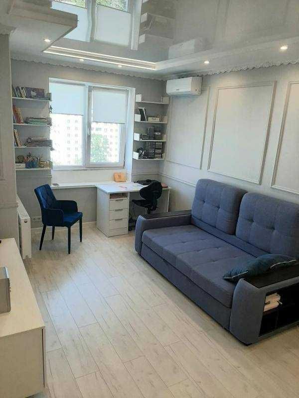 Продам сучасну 1 к. квартиру у новобудові біля метро ХТЗ. ЖК Миру.