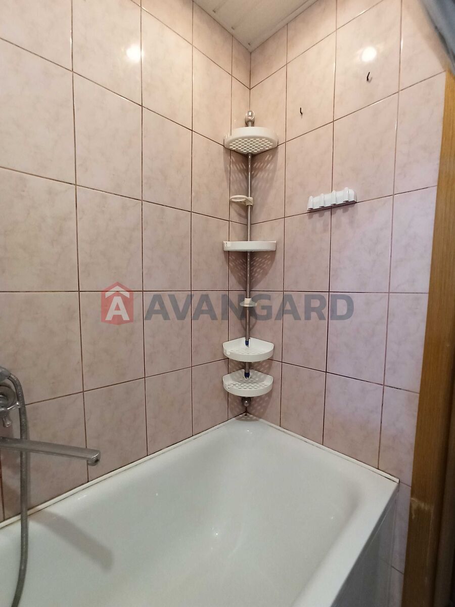 Продам 2 к.кв. в Хорт. Бабурка Аптека з ремонтом, меблями та технікою
