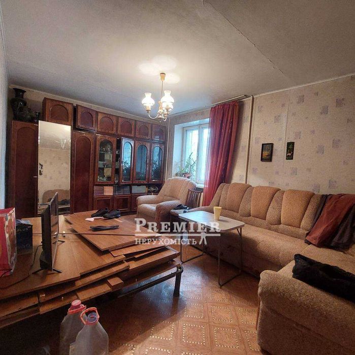 Трикімнатна квартира на Черемушках біля парку Марка Твена