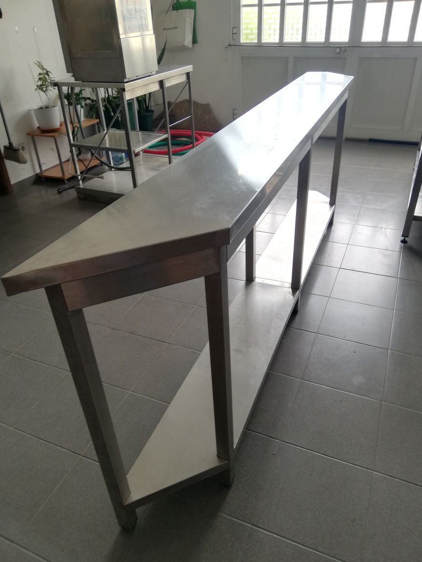 Bancadas Inox em muito bom eatado
