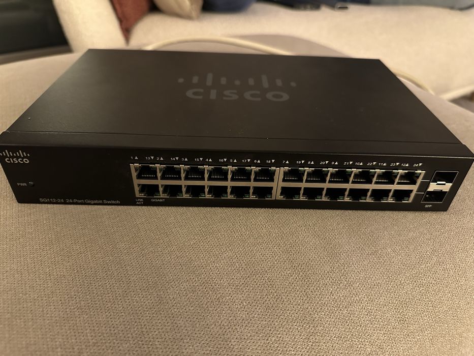 Cisco SG112 com 24 portas - switch ethernet