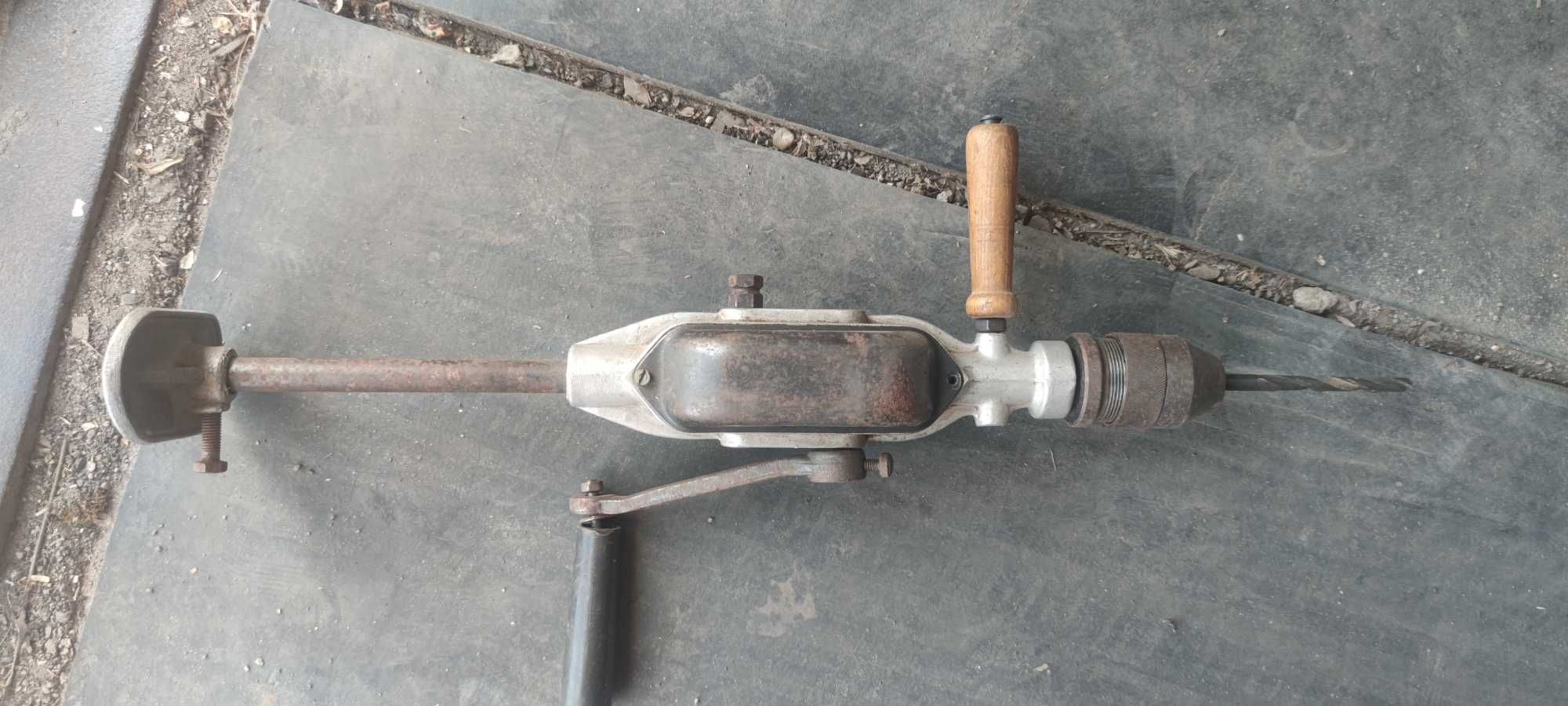 Продам дрель ручная