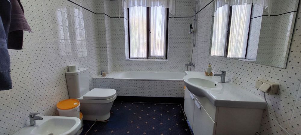 Елітний будинок з розкішним садом в Білоцерківському районі