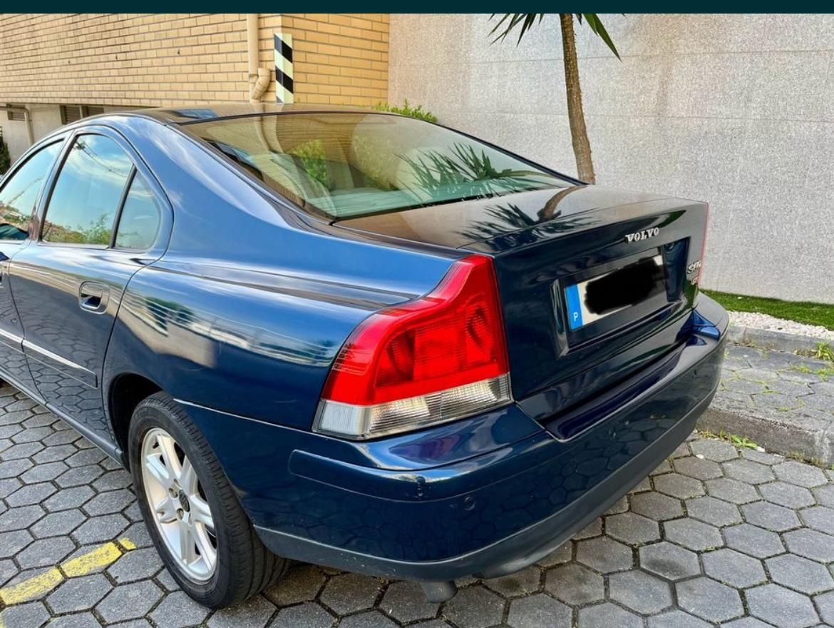 Carro Volvo S60 D5 motor Volvo