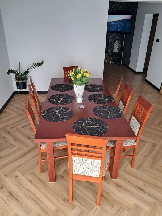 Zestaw stół + 8 krzesel