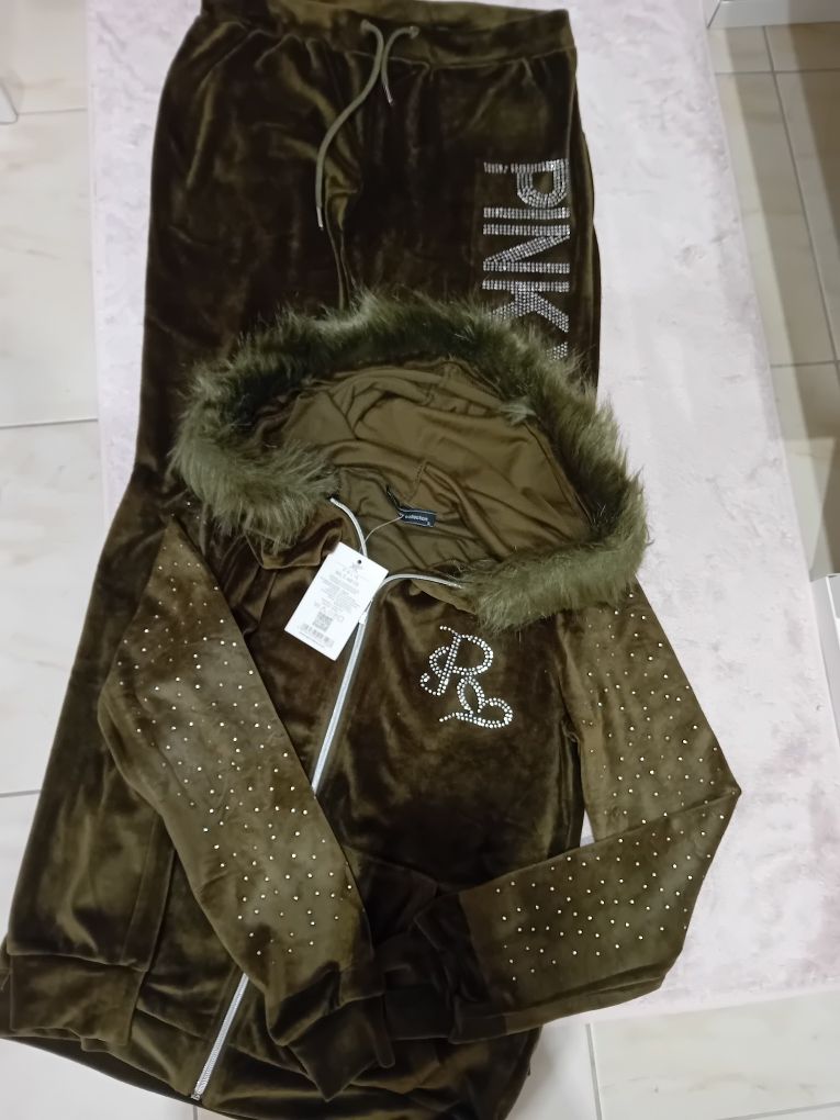 Nowy z metką dres welurowy rozm M/L