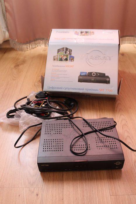 VIASAT супутниковий приймач SRT 7700
