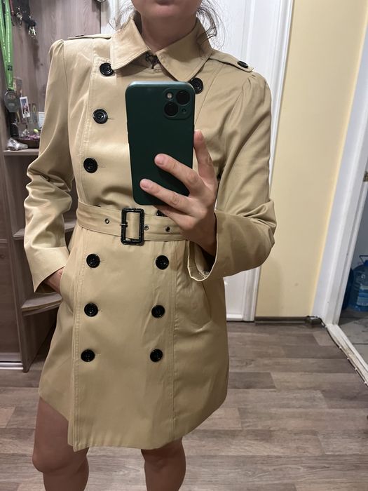Тренч (плащ) бежевий