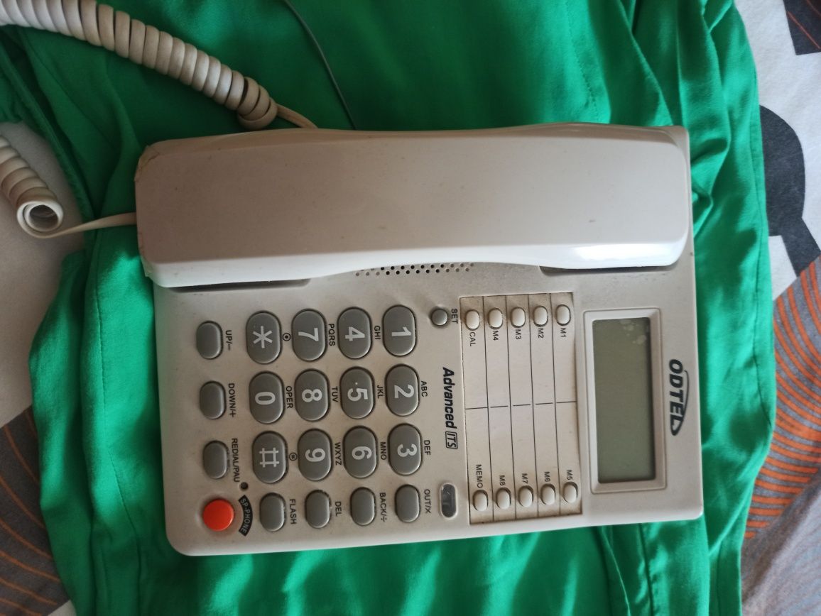 Telefone fixo com fios