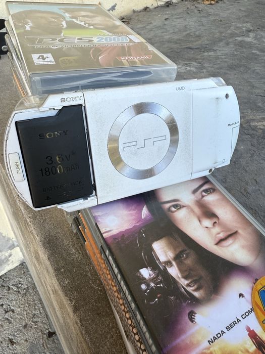 PSP a precisar de bataria + jogos