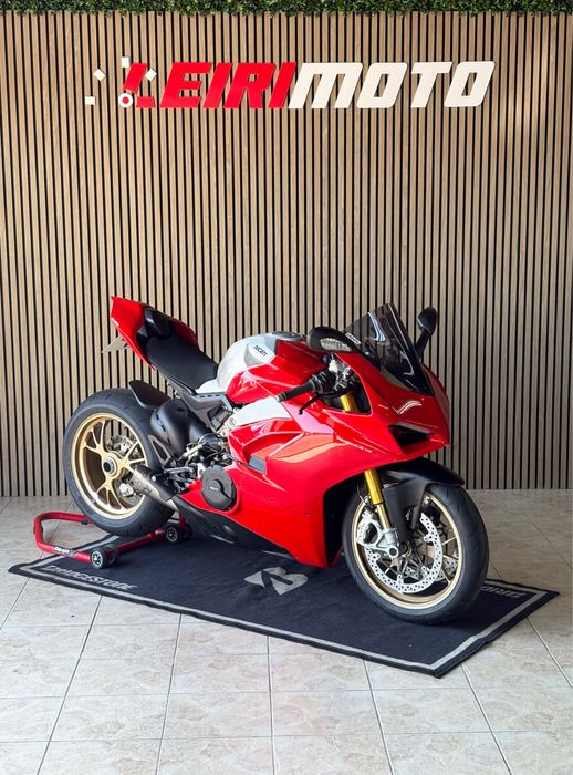 Ducati Panigale V4S Akrapovic