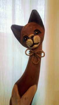 Gato em madeira decorativo