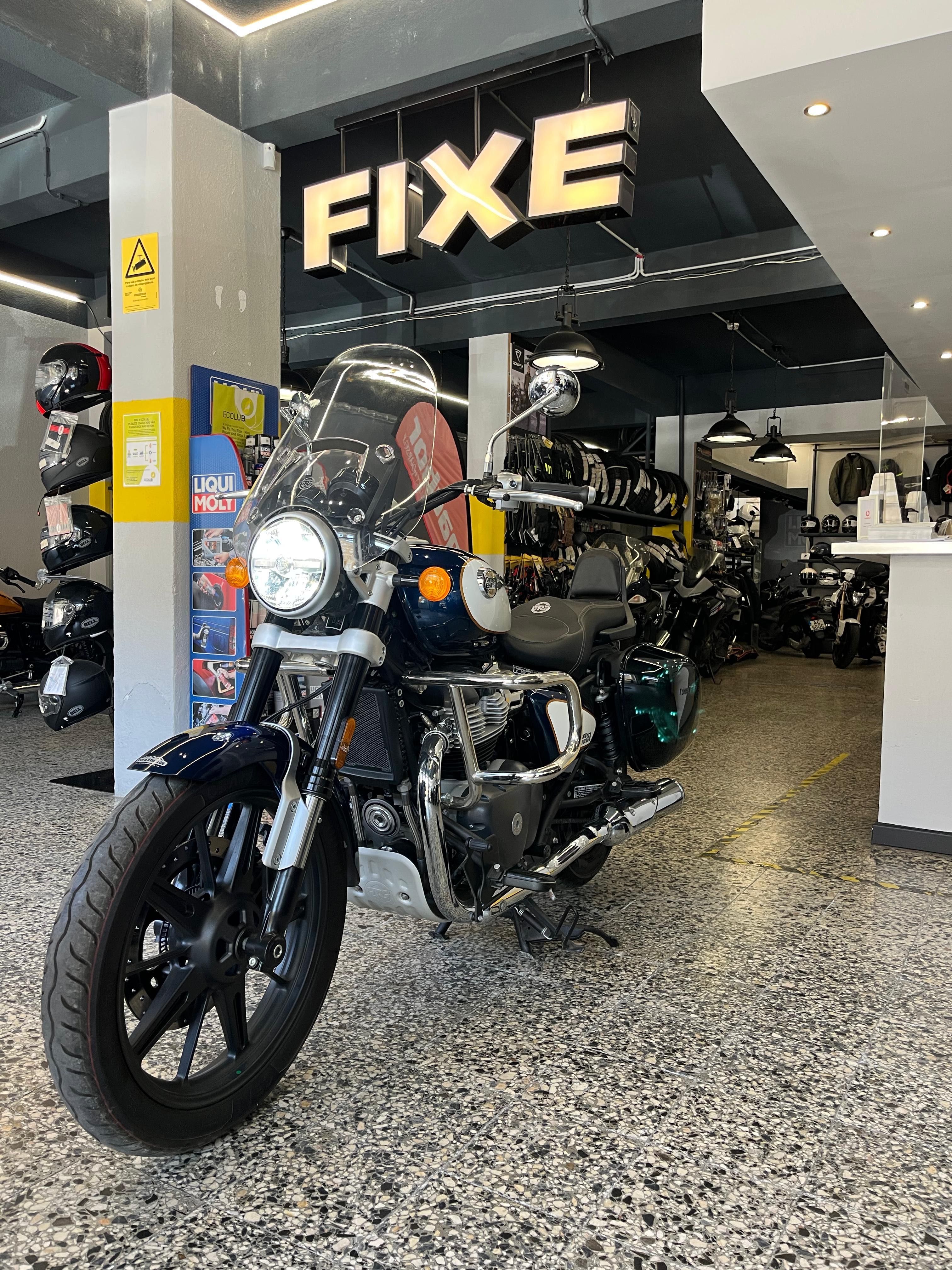 Royal Enfield Super Meteor 650 Grand Tourer 600 Kms Como Nova