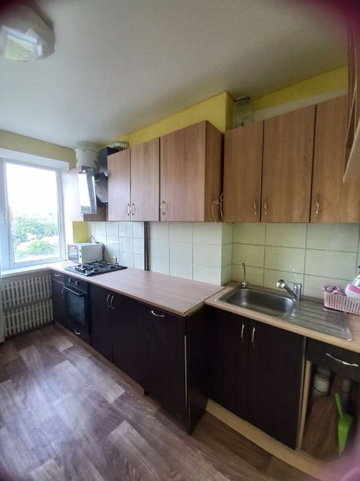 Продам 2х комнатную квартиру на жм Победа