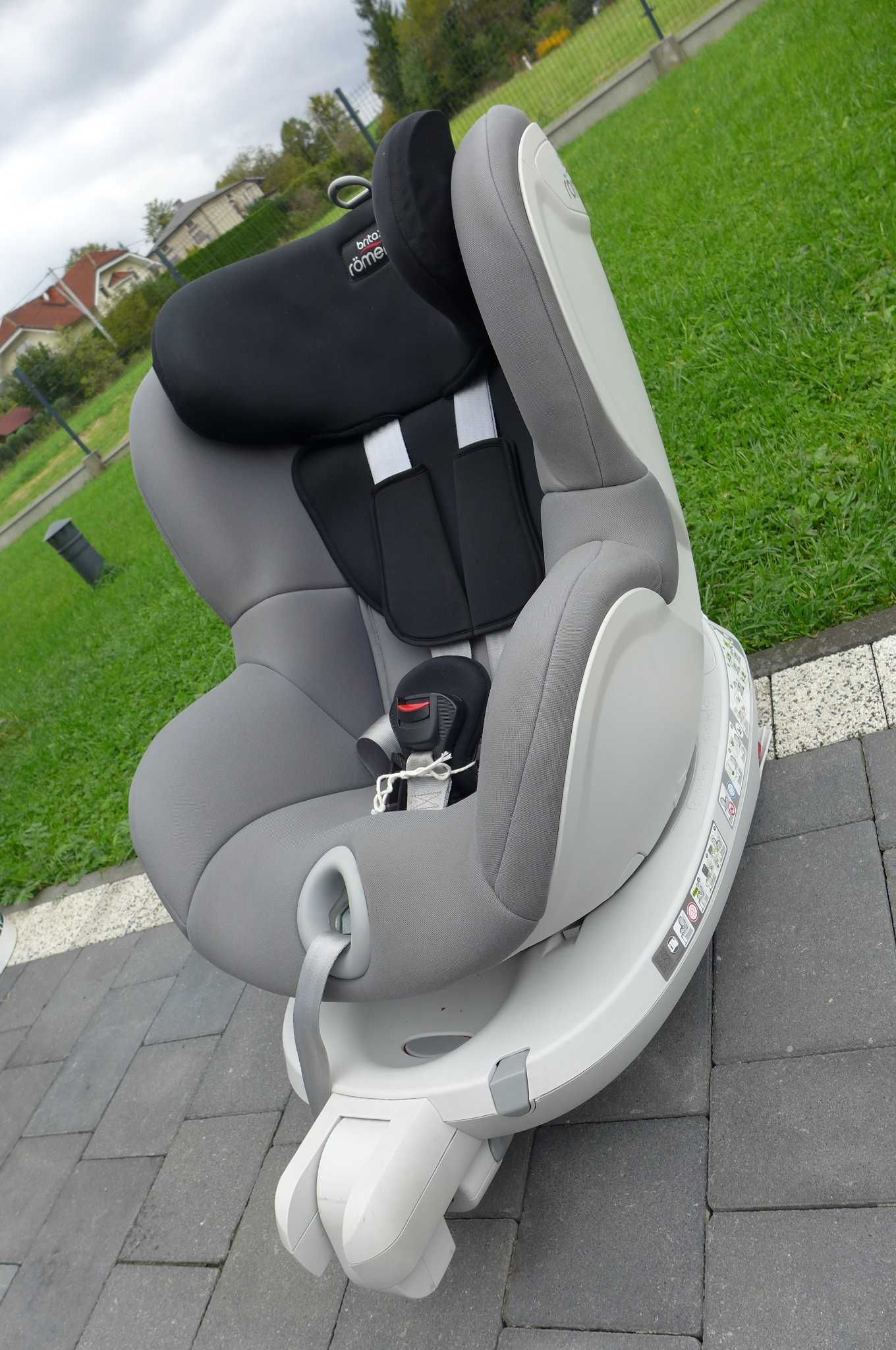 Fotelik samochodowy obrotowy  Britax Romer Dualfix Isofix 0-18 kg