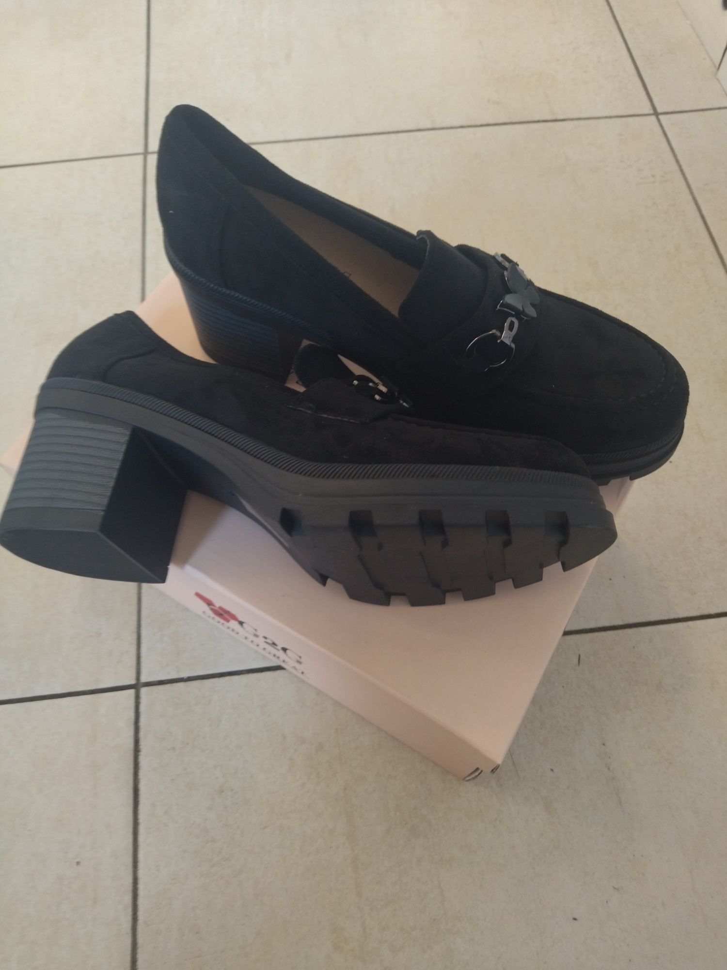 Buty damskie  G2G nowe r. 40 wkl. 26 cm