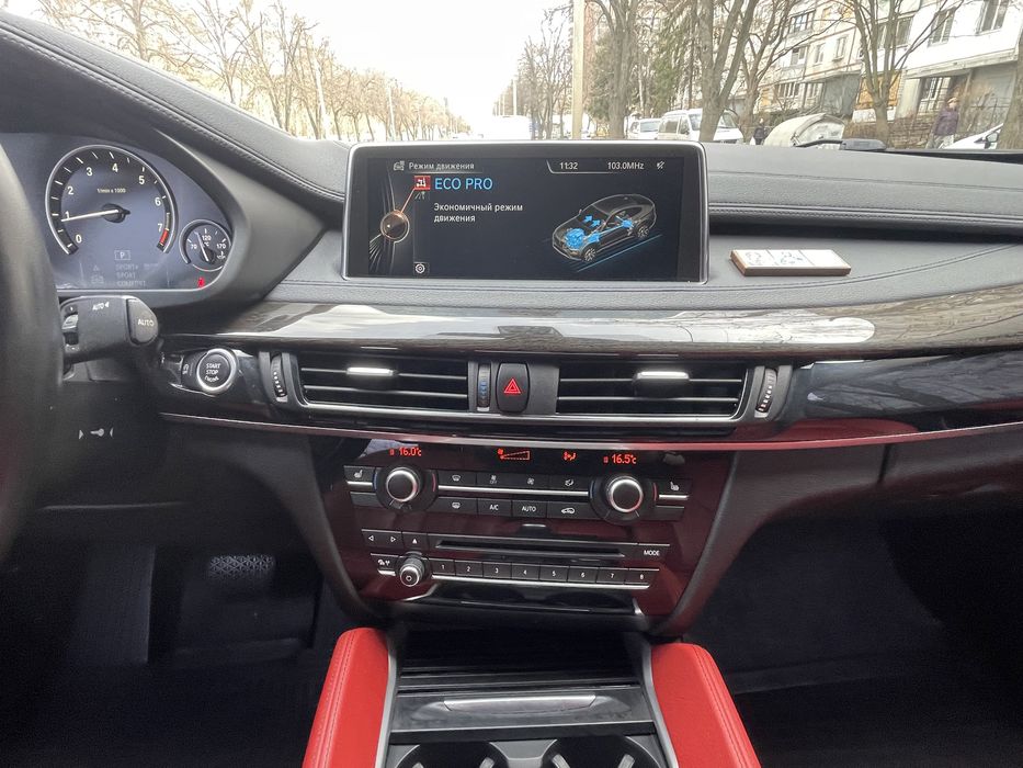 Продам Официальный автомобиль BMW X 6 X-Drive. 2117 гв