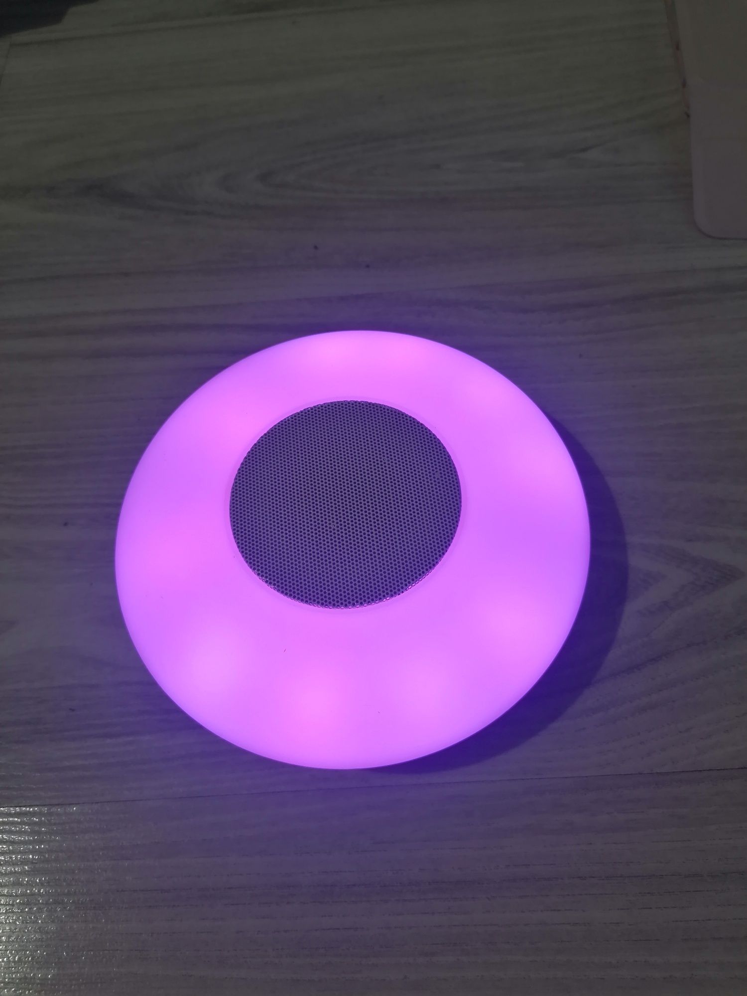 Głośnik bezprzewodowy Bluetooth! Stan bdb. Zmienia kolor!