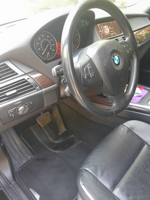 Авто БМВ Х-5 Е-70