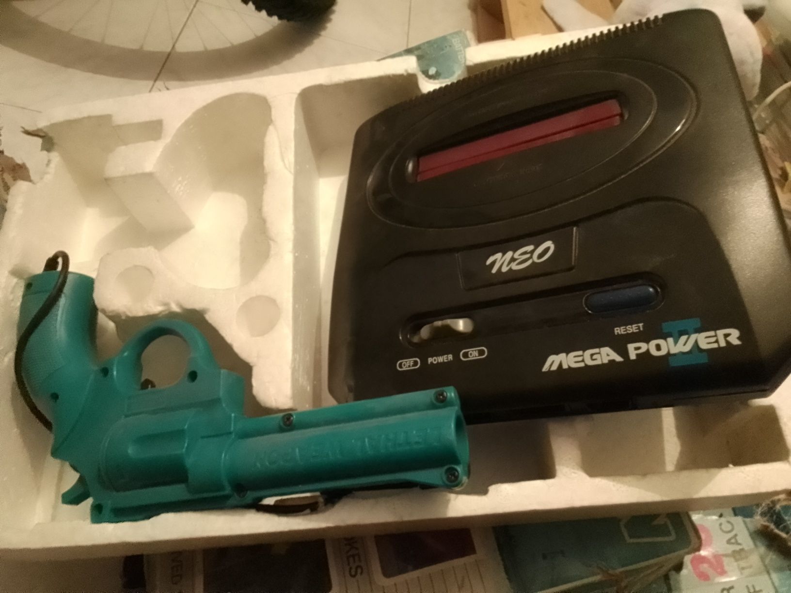 Consola antiga Mega Power