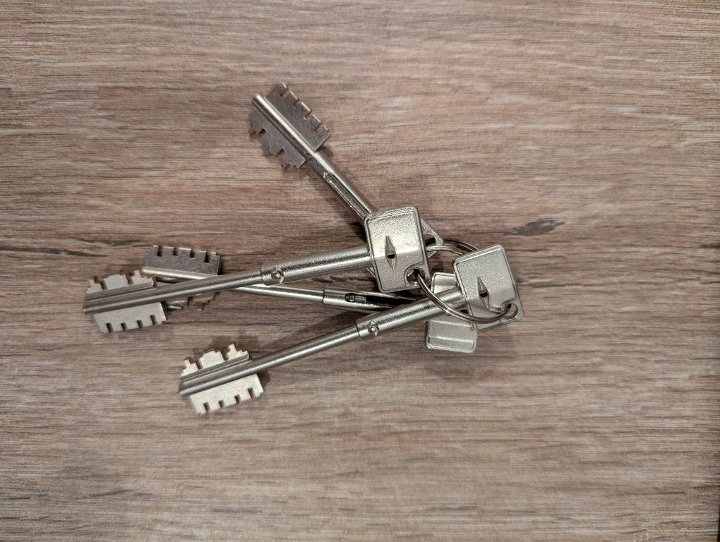 Fechadura Teicocil com ferros de segurança