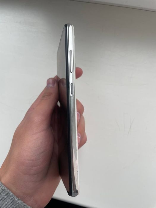 Продаю Samsung a52