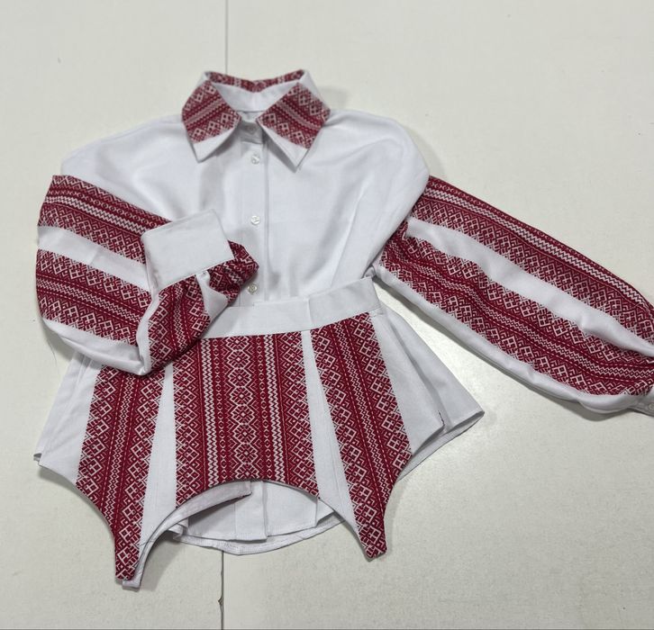 Вишиванка з баскою