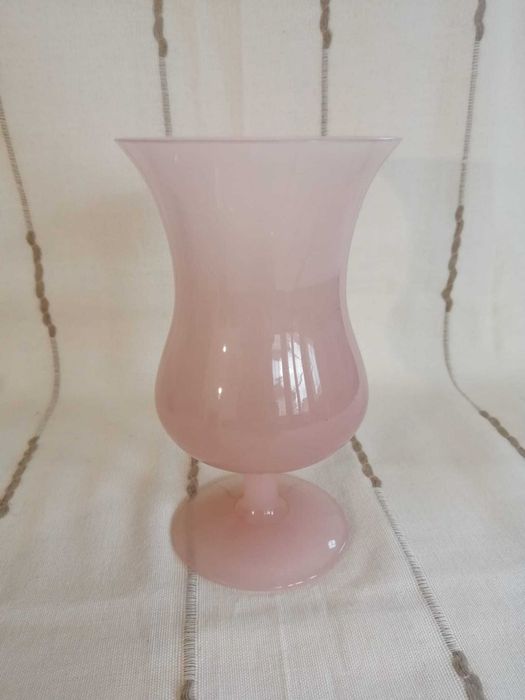 Jarra em Vidro Rosa