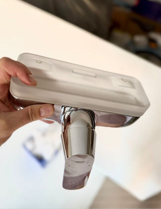 Grohe Eurosmart Cosmopolitan Змішувач для душу 32837000 + ПОЛИЧКА