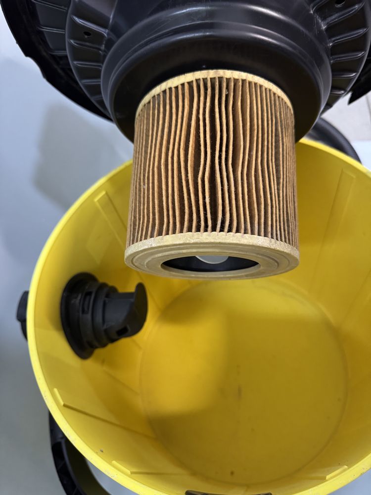 Пилосос для вологого та сухого прибирання Karcher A 2604