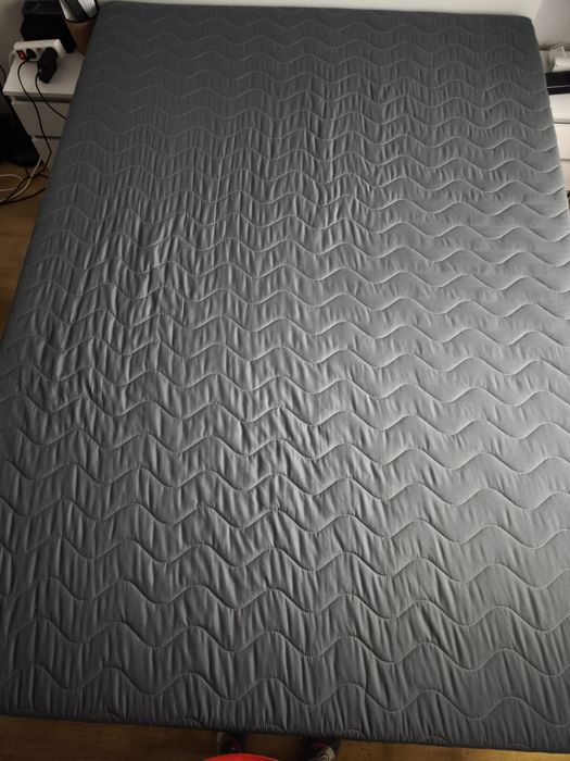 Materac 140x200.