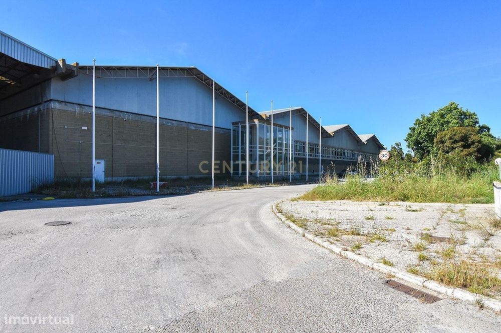 Armazém 600m2 Setúbal