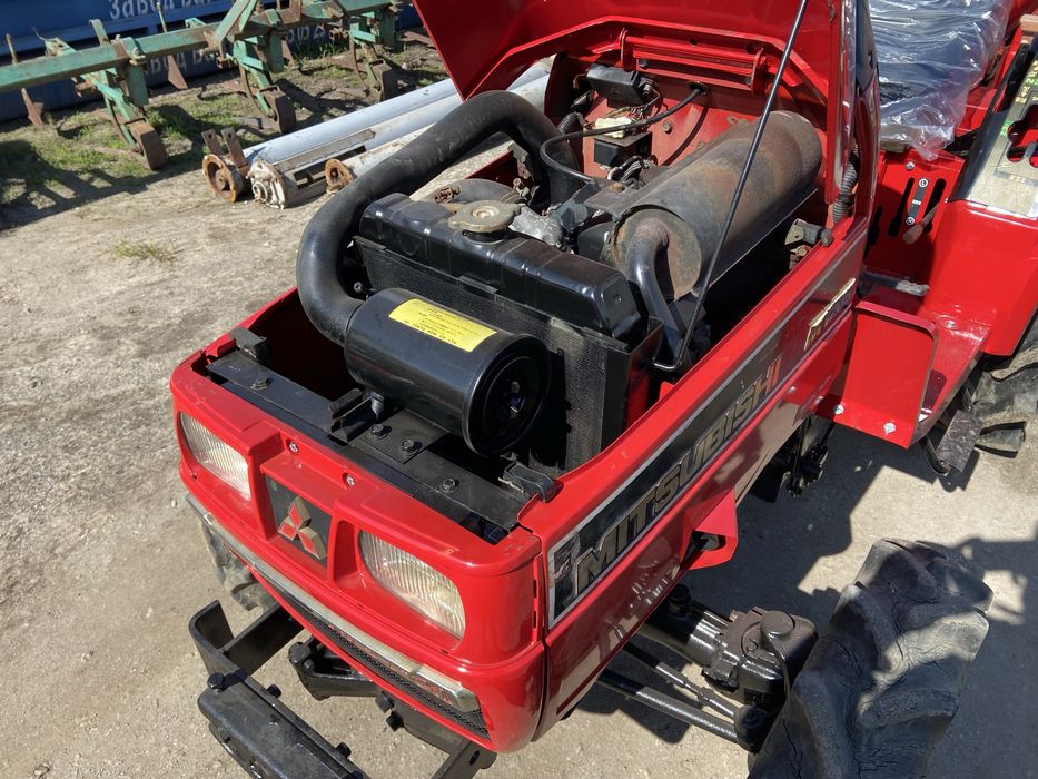 Трактор Японія Mitsubishi MT205