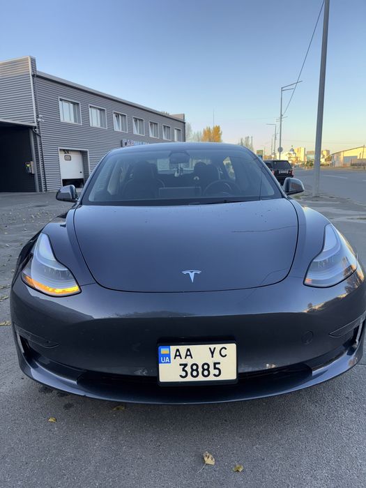 Tesla model 3 2023