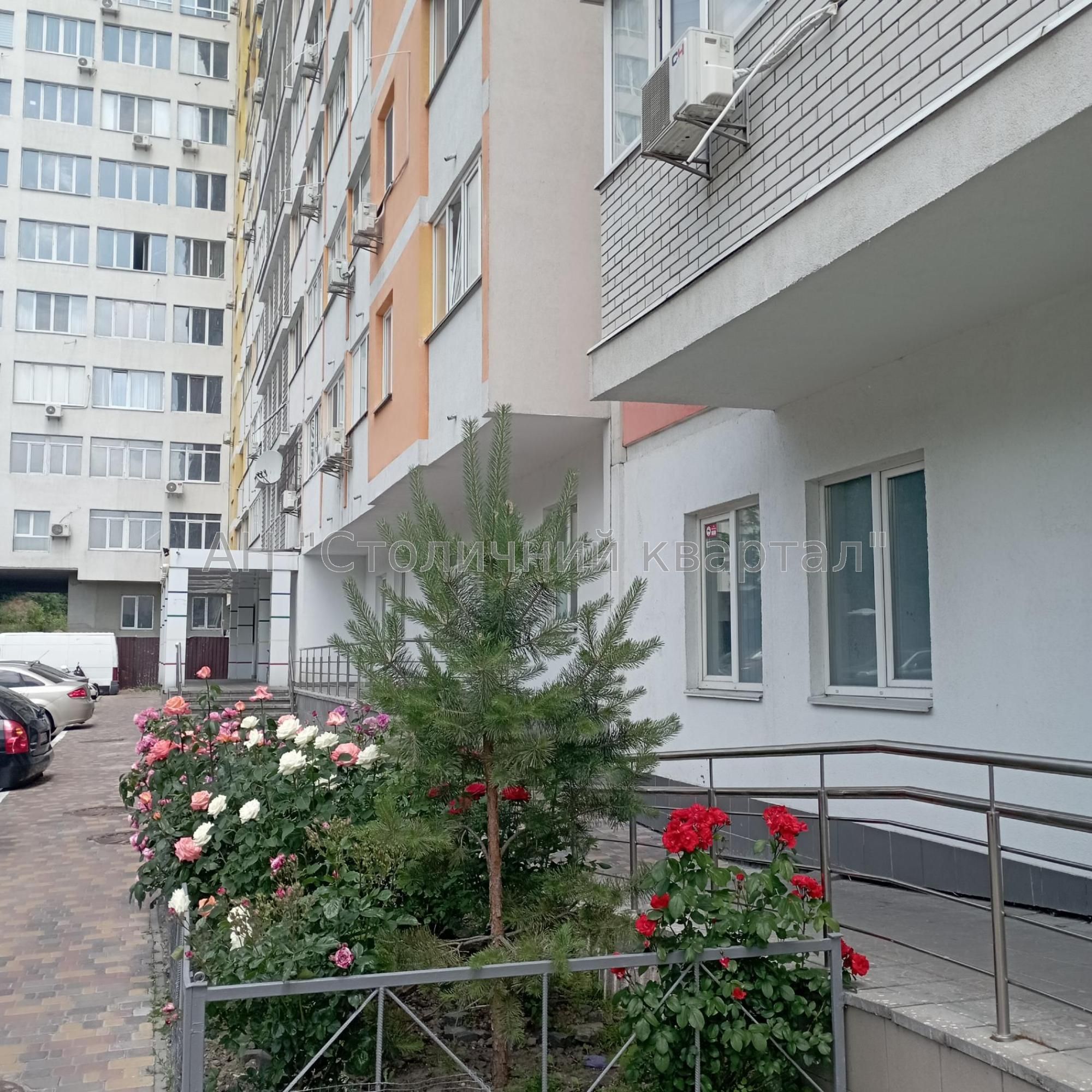 Терміновий продаж 3к квартири  по вул.Ракетна-24  Голосіївський р-н.
