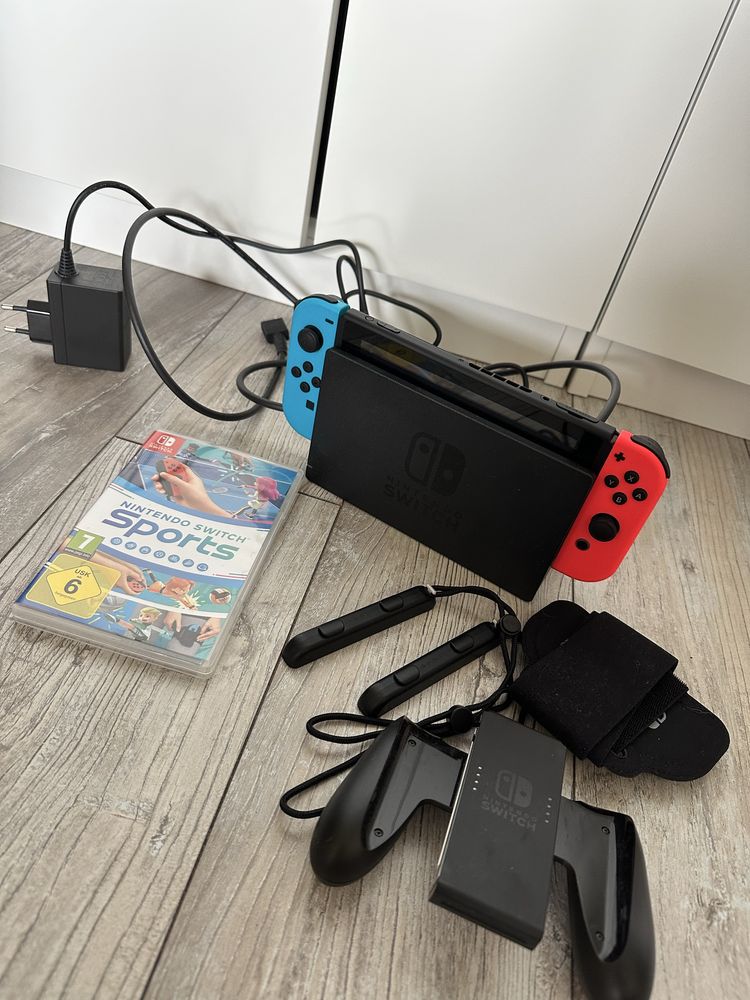 Konsola Nintendo Switch CZE/NIEB v2 + gra