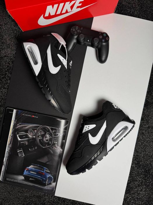 Чоловічі кросівки найк аір макс Nike Air Max IVO Black White [41-45]