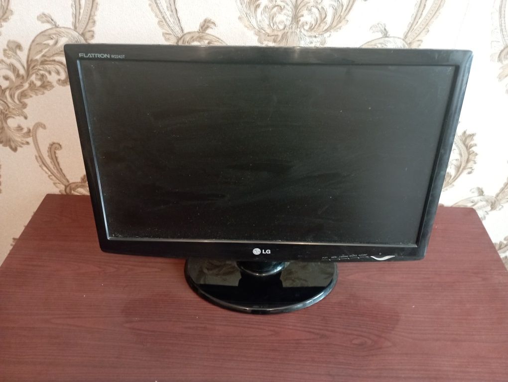 Монитор LG FLATRON W2243T
