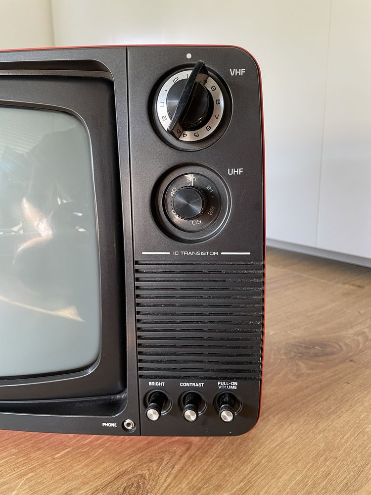 Televisão Toshiba vintage modelo B1202
