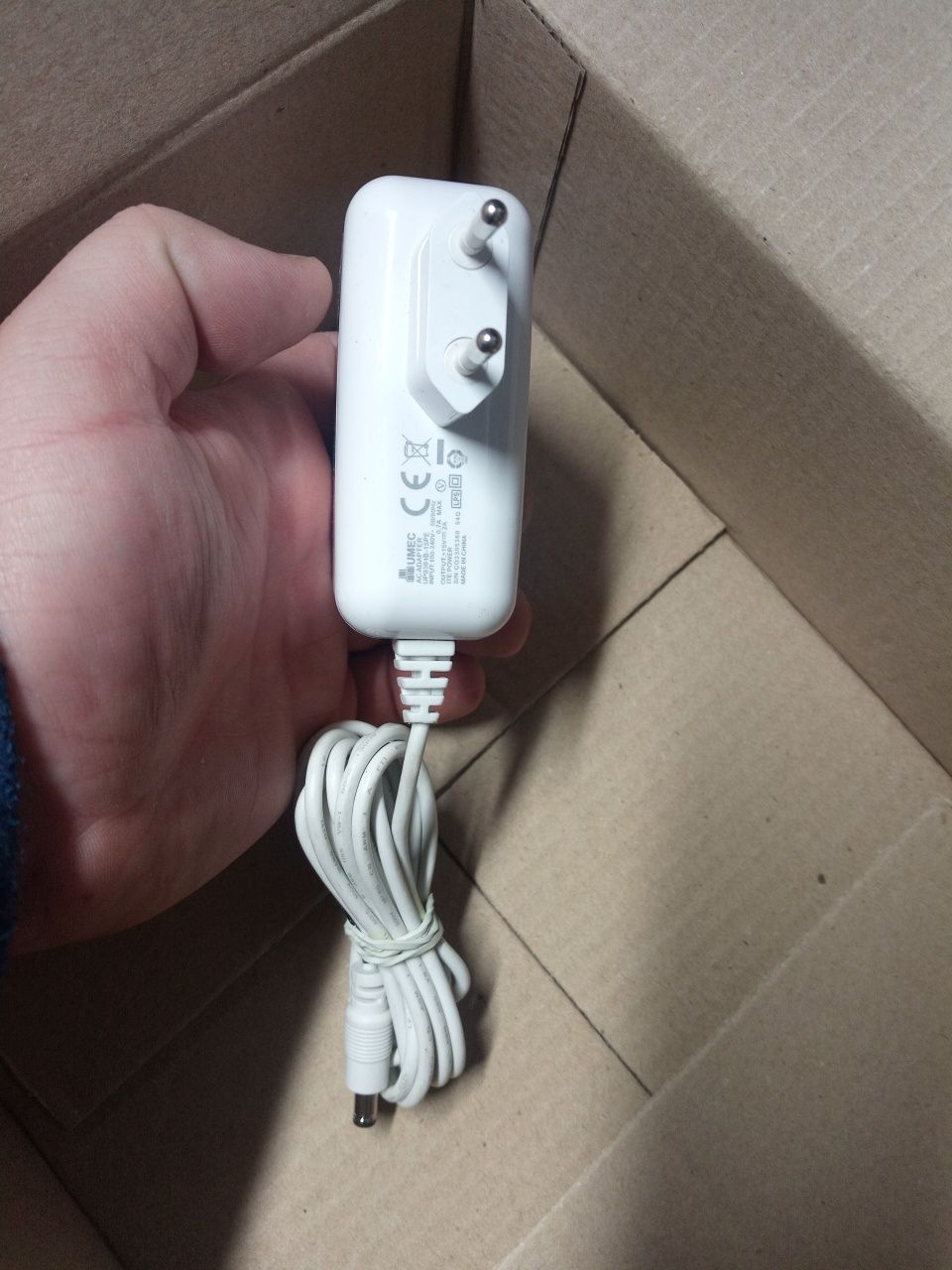 15V 2а 30W оригінал блок живлення питания Umec