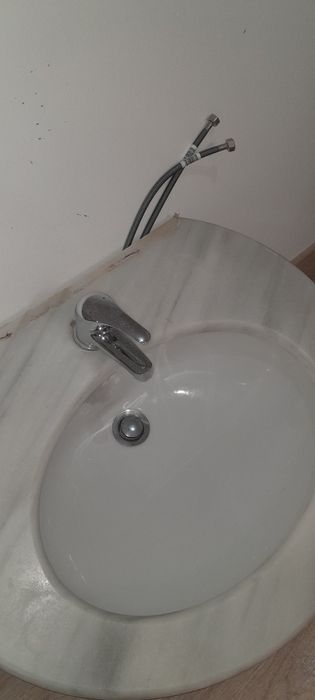 Pia em mármore, casa de banho