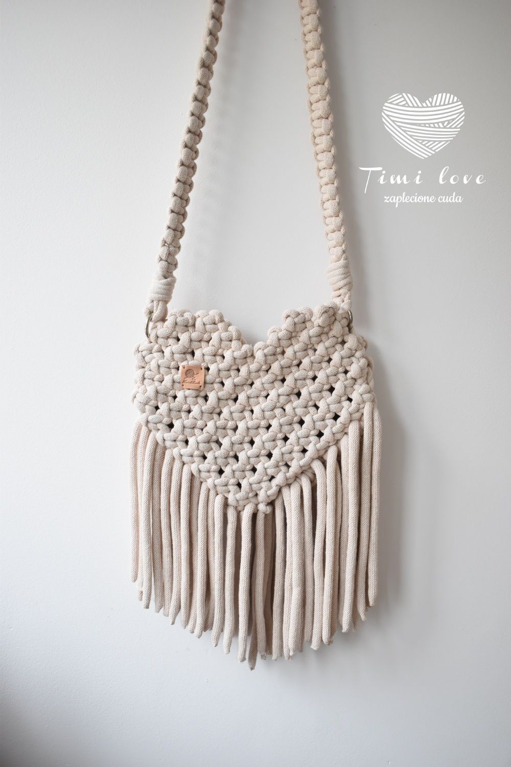 Torebka w kształcie serca handmade ze sznurka makrama