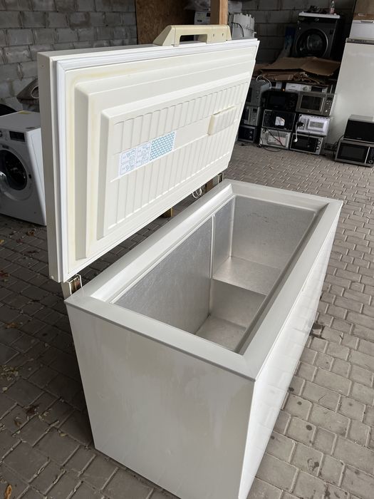 Морозильна камера Liebherr SP2130 На 300 літрів Морозильний Ларь