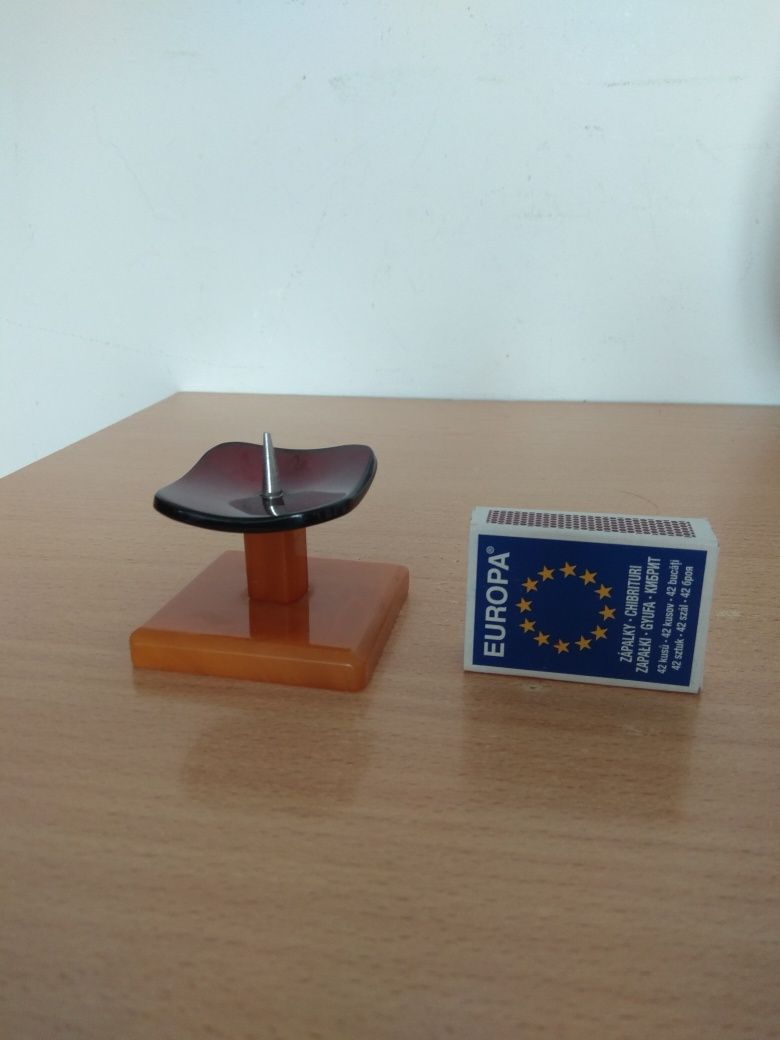 Bakelit. Katalin. Świecznik. DDR.